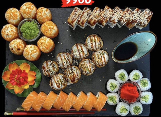 Photo - Sushi Family