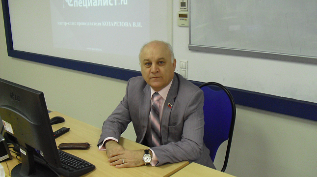 Владимир Козарезов